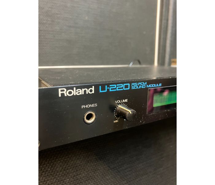 Johnny Roadhouse Music - Roland U-220 RS-PCM Sound Module