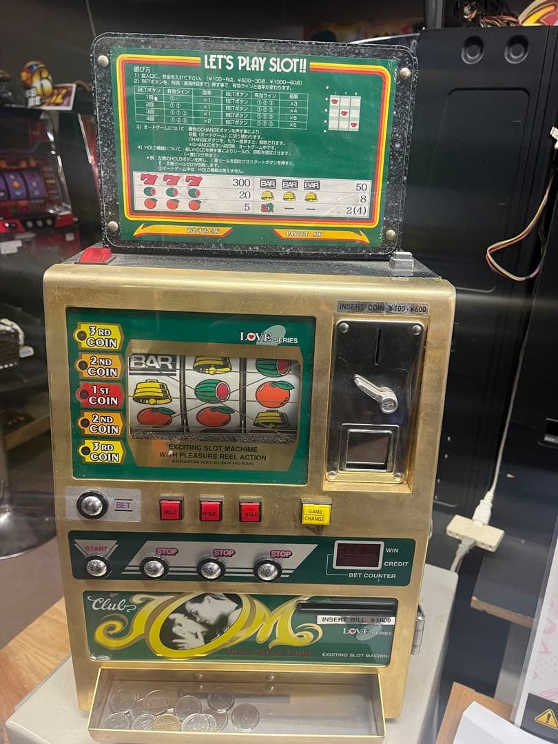ミニスロットマシン 非売品 ユニバーサル アルゼ Mirage ミニスロットマシンが入荷致しまし