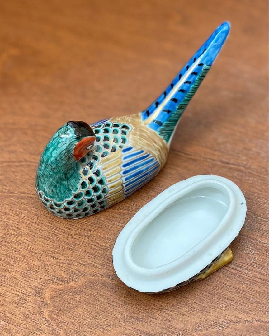 陶器製 九谷焼 雉の小物入れ❓ 陶器製 九谷焼 雉の小物入れ❓